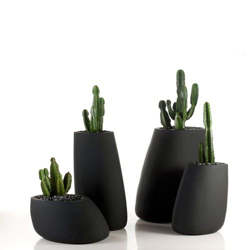 Stone planter 60x46x70h Basic