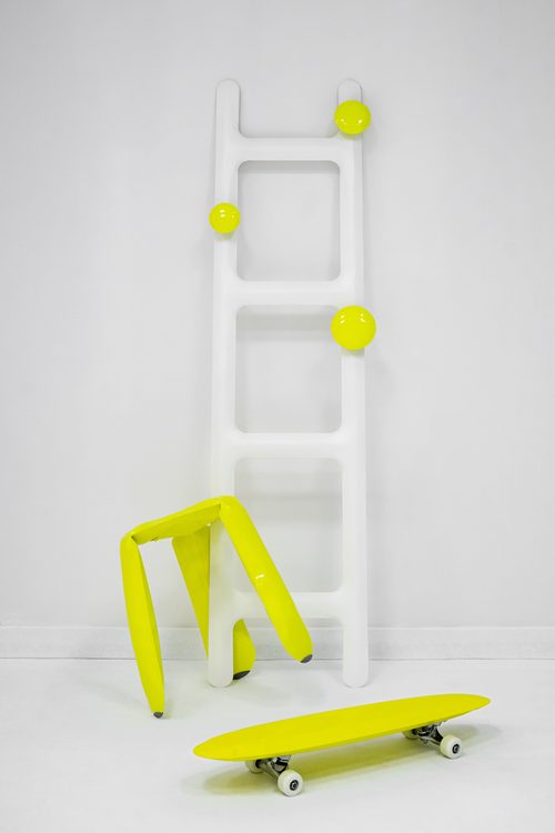 Drab Hanger