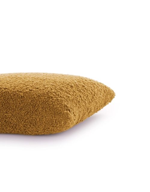 Asia cushion (bouclè)